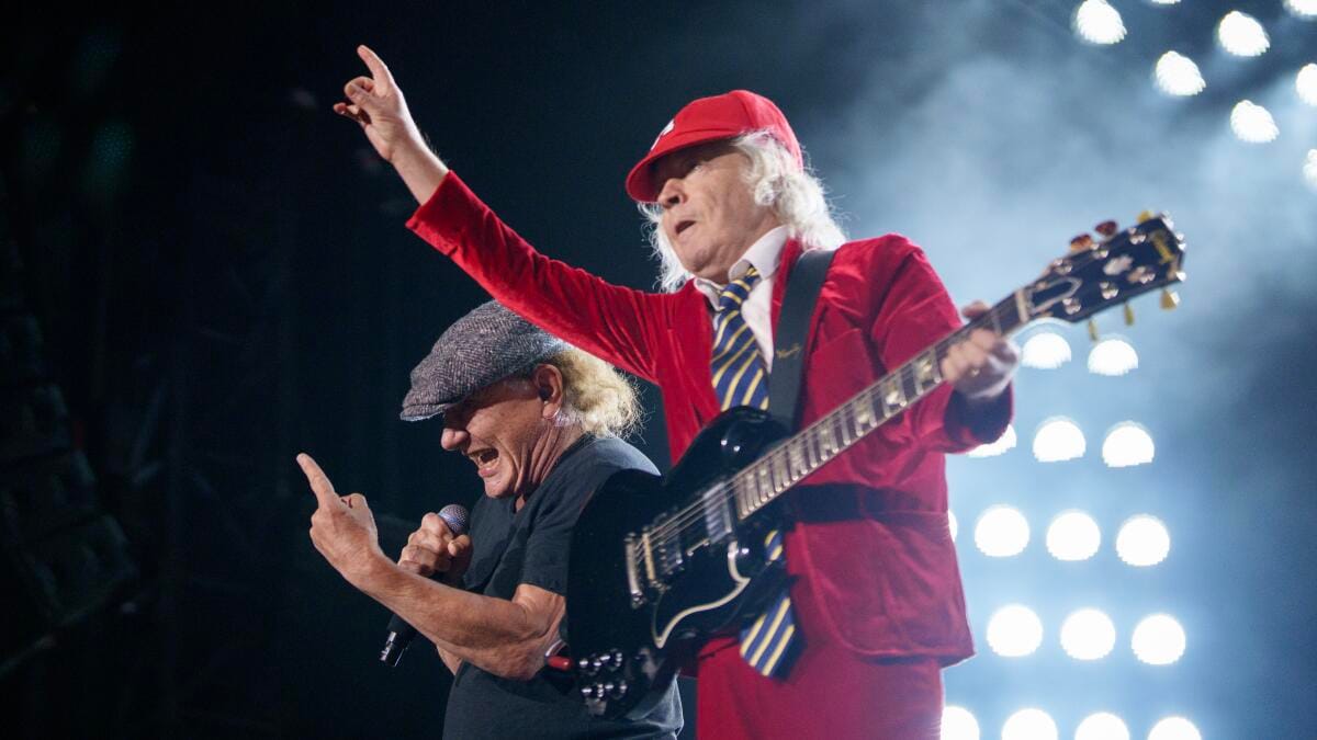 Tirem todo meu dinheiro, mas não me tirem o rock!